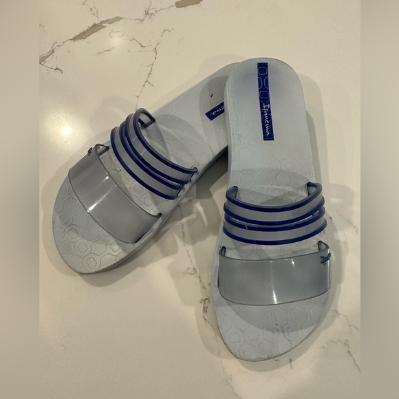 Ipanema Blue Summer  Slides 7 - Picture 1 of 7